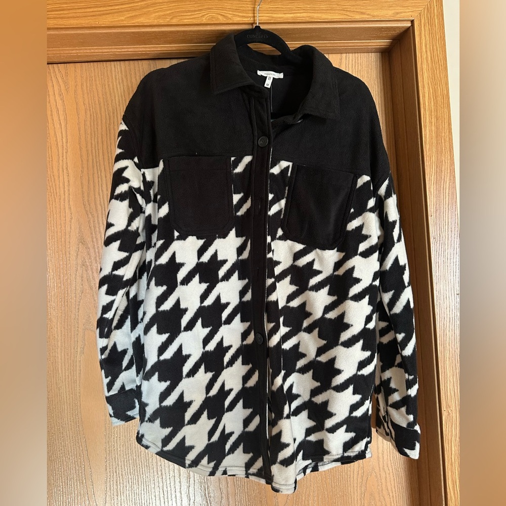 Maurice’s brand fleece button up.  Houndstooth print … new with tags